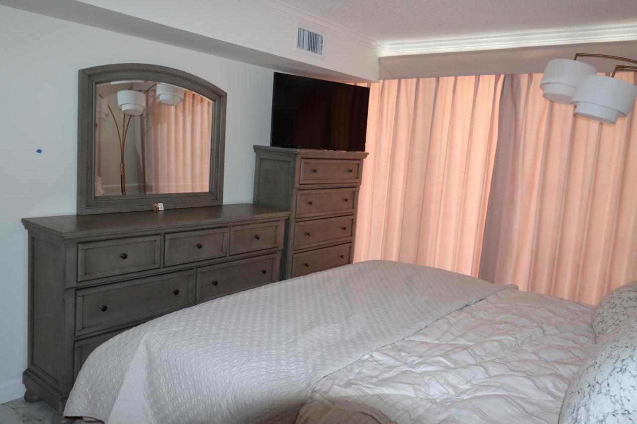 Beach Luxury Oceanfront Virginia Beach Exterior photo