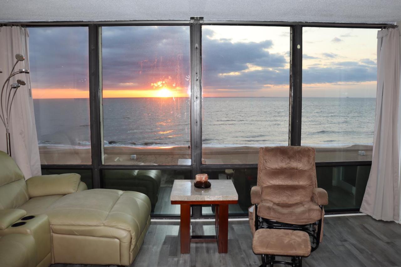 Beach Luxury Oceanfront Virginia Beach Exterior photo
