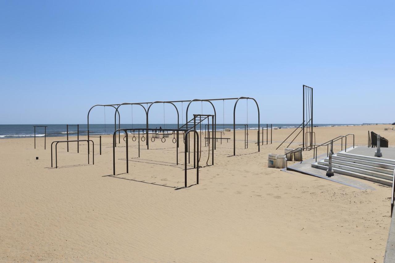 Beach Luxury Oceanfront Virginia Beach Exterior photo