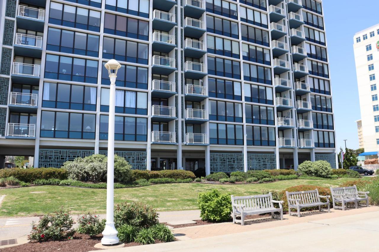 Beach Luxury Oceanfront Virginia Beach Exterior photo