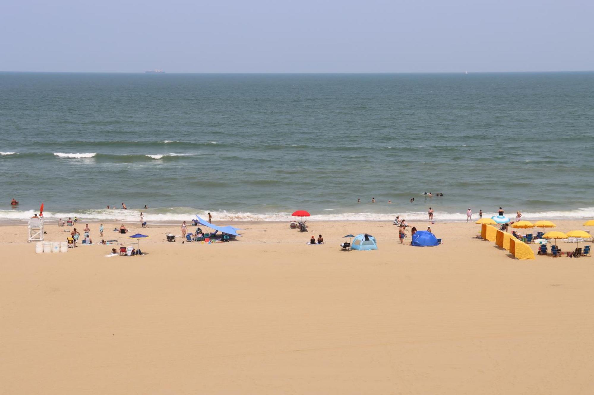 Beach Luxury Oceanfront Virginia Beach Exterior photo